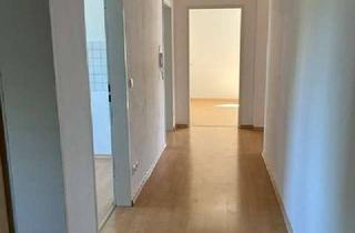 Wohnung mieten in Rennweg, 93049 Westenviertel, 4-Zimmer-Wohnung mit Balkon in Regensburg