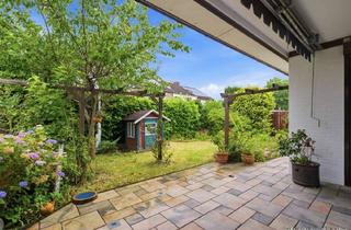Einfamilienhaus kaufen in 22880 Wedel, Einfamilienhaus mit Einliegerwohnung und Garten in ruhiger Wohnlage