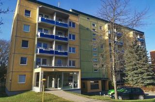 Wohnung mieten in Ernst-Schneller-Siedlung, 09350 Lichtenstein, Schicke 1- Raumwohnung mit Einbauküche, Dusche und Aufzug