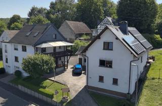 Haus kaufen in 57614 Woldert, Wohnen und Vermieten clever kombiniert – vielseitiges Ensemble im Westerwald