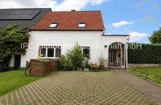 Einfamilienhaus kaufen in 06869 Senst, Gemütliches Einfamilienhaus mit überdachter Terrasse und Nebengelass in Senst