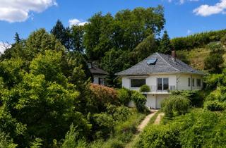 Einfamilienhaus kaufen in 64625 Bensheim, Bezauberndes Einfamilienhaus mit unverbautem Ausblick auf das Auerbacher Schloß