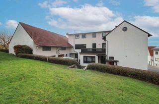Haus kaufen in 61279 Grävenwiesbach, Vielseitiges Mehrgenerationenhaus auf großem Grundstück mit Scheune & Garten in Grävenwiesbach