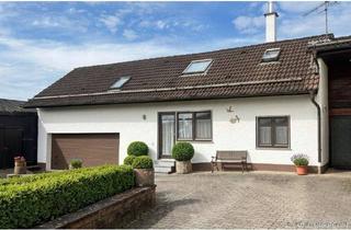 Haus kaufen in 74867 Neunkirchen, Zwei Wohnhäuser auf einem Grundstück – Maximaler Freiraum für die Großfamilie oder Praxis in Neunkir