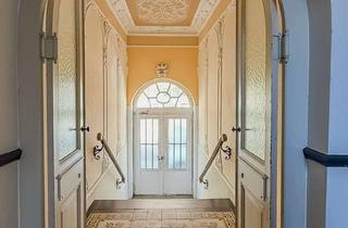 Wohnung kaufen in Yorckstraße 14, 65195 Wiesbaden, Sanierter Stilaltbau im Wiesbadener Westend mit zwei Balkonen