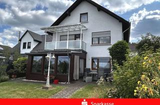 Einfamilienhaus kaufen in 56593 Güllesheim, Nähe Horhausen, großes Einfamilienhaus mit Einliegerwohnung, Panoramablick, 5 Stellplätze