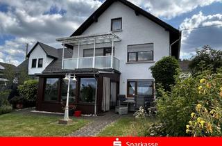 Einfamilienhaus kaufen in 56593 Güllesheim, Nähe Horhausen, großes Einfamilienhaus mit Einliegerwohnung, Panoramablick, 5 Stellplätze