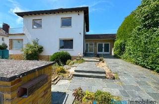 Einfamilienhaus kaufen in 65719 Hofheim am Taunus, Einzigartiges Einfamilienhaus mit Schwimmhalle in bester Lage von Hofheim
