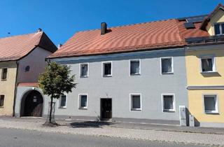 Mehrfamilienhaus kaufen in 92253 Schnaittenbach, Schnaittenbach - Mehrfamilienhaus im Kern von Schnaittenbach