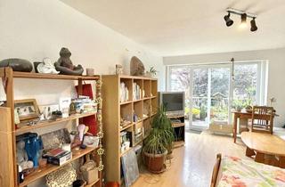 Wohnung kaufen in Carl-Maria-V.-Weber-Str. 21/1, 71083 Herrenberg, ***Gepflegte 1,5-Zimmer-Wohnung mit zwei Garagen in Herrenberg***