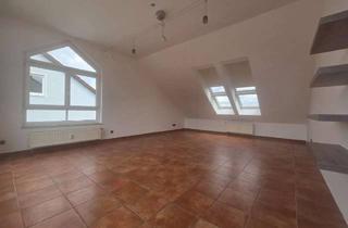Wohnung kaufen in 92637 Scheibe, Sehr schöne 2,5-Zimmer-ETW mit Loggia, Garage und Kaminofen in Klinikumsnähe zu verkaufen!