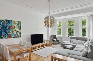 Wohnung kaufen in 10555 Tiergarten, Bezugsfreie 4-Zimmer-Altbauwohnung mit Aufzug nahe Spree in Berlin - teilgewerbliche Nutzung möglich