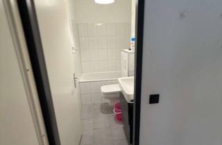 Wohnung kaufen in Alte Gladbacher Straße 31, 47805 Dießem/Lehmheide, Krefeld erleben: 2,5-Zimmer-Wohnung mit Balkon