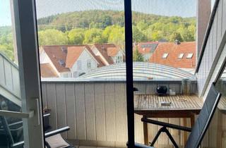 Wohnung kaufen in 63939 Wörth, Wohnen mit Aussicht – Attraktive Dachgeschosswohnung mit Loggia und Blick auf die Weinberge