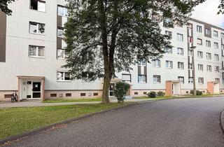 Wohnung kaufen in 09385 Lugau, Gemütliche Eigentumswohnung mit verglastem Balkon