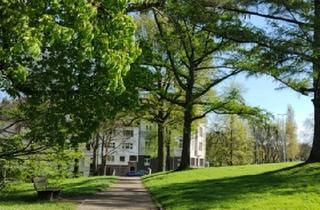 Wohnung mieten in Lohscheidt 47, 45468 Mitte, Ansprechende 2 Zimmer Parkblick-Wohnung mit EBK in Mülheim