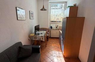 Wohnung mieten in Escher Straße 141, 50739 Bilderstöckchen, Altbauträumchen...