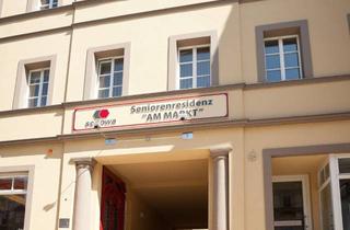 Wohnung mieten in Markt 13, 07580 Ronneburg, Eleganz trifft Komfort: Zentrale, barrierefreie Wohnung mit prachtvollen Stuckdecken (ME 4)