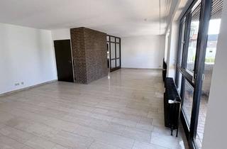 Wohnung mieten in 50996 Rodenkirchen, helle 4 - Zimmer Wohnung in Köln Rodenkirchen (Ortskern) mit 2 Balkonen- WG geeignet