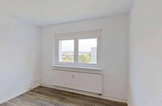 Wohnung mieten in Hundsburgallee, 18106 Schmarl, Großzügige 3-Zimmer-Wohnung mit Küche und Balkon in Rostock