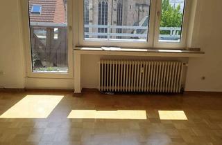 Wohnung mieten in Helmholtzstr 24, 46045 Altstadt-Mitte, Charmante, sonnige 1-Zi.-Wohnung mit Dachterrasse in Oberhausen-Altstadt zu vermieten