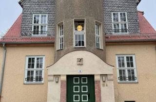 Wohnung mieten in 04654 Frohburg, Wohnen in einer alten Schule (1911)-3Raum-Wohnung