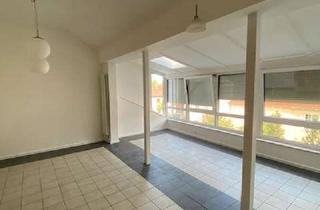 Wohnung mieten in 82008 Unterhaching, Ruhige 2-Raum-DG-Wohnung mit gehobener Innenausstattung und Einbauküche in Unterhaching Nähe S-Bahn