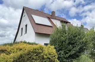 Haus kaufen in 91239 Henfenfeld, Gelegenheit in Henfenfeld - Insolvenzverkauf - freistehendes EFH mit 2 Garagen