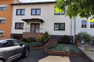 Haus kaufen in 66802 Überherrn, 1-2 Familienhaus mit tollem Garten in zentraler Lage