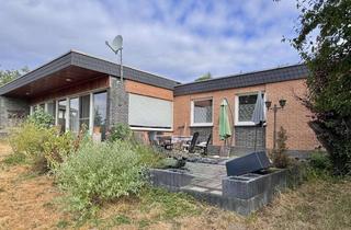 Haus kaufen in 56743 Mendig, PROVISIONSFREI: Bungalow, Doppelgarage, Nebengebäude, herrlicher Fernblick
