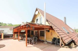 Einfamilienhaus kaufen in 75438 Knittlingen, Wohnen am Waldrand – Gepflegtes Einfamilienhaus mit großem Garten, Terrassen, Teich & Carport