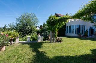 Villa kaufen in 73733 Esslingen, Exklusive Villa mit mediterranem Flair & eigenem Weinberg