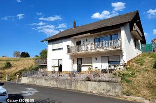 Haus kaufen in 63825 Schöllkrippen, Idyllisches Zweifamilienhaus mit freiem Blick über die Felder