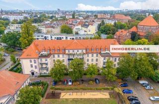Wohnung kaufen in 13585 Berlin, IMMOBERLIN.DE - Toplage! Helle Altbauwohnung mit Südwestterrasse & Garten