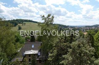 Einfamilienhaus kaufen in 72074 Tübingen, Großzügig geschnittenes und solides Einfamilienhaus mit ELW in bester Aussichtslage der Kernstadt