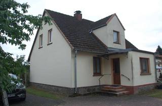 Haus kaufen in 17209 Leizen, Ehemalige Bauernstelle mit Scheune, Stall und viel Land in Leizen