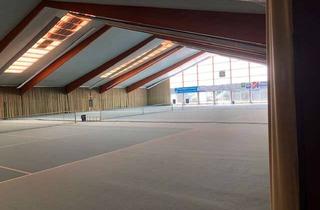 Gewerbeimmobilie kaufen in 55543 Bad Kreuznach, Gelegenheit! Beliebte Tennishalle auf großem Grundstück