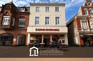 Anlageobjekt in Markt 15, 25813 Husum, Wohn- und Geschäftshaus in 1A-Lage am Husumer Marktplatz (provisionsfrei).