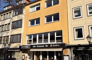 Anlageobjekt in 31134 Hildesheim, 1A-Lage am Marktplatz: 3 Wohnungen als Wohninvestment im Paket-leerstehend