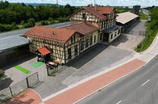 Grundstück zu kaufen in 99885 Ohrdruf, Bahnhofsgebäude mit Wohnungen, Bistro und Güterschuppen