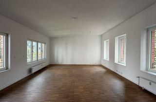 Büro zu mieten in Colbestraße 5A, 10247 Friedrichshain, Büroeinheit mit historischem Remisencharakter