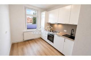 Wohnung kaufen in 23560 Lübeck, Freie sanierte 2-Zimmer-Wohnung in Lübeck - Kronsforder Allee