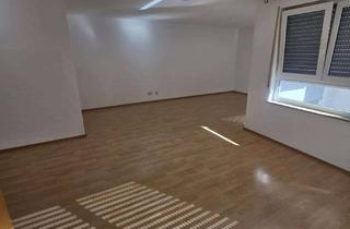 Wohnung mieten in Landenbergerstraße 14, 73728 Esslingen, Lebendiger Wohnraum: 2,5-Zimmer-Wohnung in Esslingen am Neckar