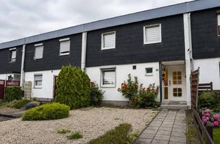 Haus kaufen in 38228 Lebenstedt, Gepflegtes Reihenmittelhaus mit Garten und viel Platz in Salzgitter-Fredenberg zu verkaufen.