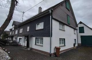 Haus mieten in Kredenbacher Straße 23, 57223 Kreuztal, Nachmieter für Doppelhaushälfte mit eigenem Garten in Kreuztal-Kredenbach gesucht.
