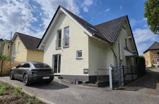 Haus mieten in 55286 Sulzheim, WOHNEN MIT BLICK AUF DIE WEINBERGE! Einfamilienhaus mit pflegeleichtem Garten *4 Stellplätze*