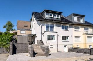 Einfamilienhaus kaufen in 51688 Wipperfürth, Saniertes Einfamilienhaus mit Außenpool in der "Neyesiedlung"! Einziehen und Wohlfühlen!