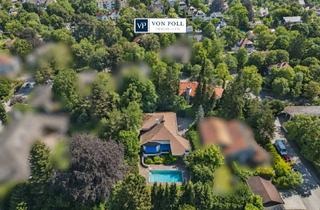 Villa kaufen in 82166 Gräfelfing, Privates Refugium in Gräfelfing: Walmdachvilla mit Galerie, Pool und traumhaftem Südgarten