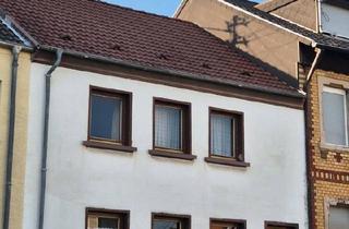 Einfamilienhaus kaufen in 66773 Schwalbach, Schwalbach - Sanierungsbedürftiges Einfamilienhaus in Schwalbach