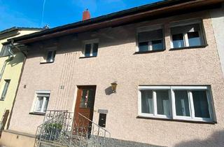 Reihenhaus kaufen in 79807 Lottstetten, Lottstetten - Charmantes Reihenhaus mit Traumblick, 3 Garagen in Lottstetten